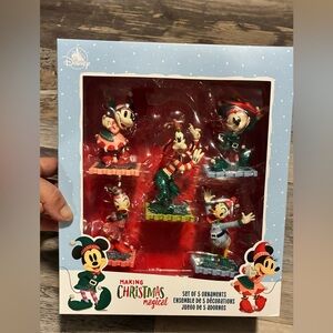 Disney Parks Making Christmas Magical Ornaments